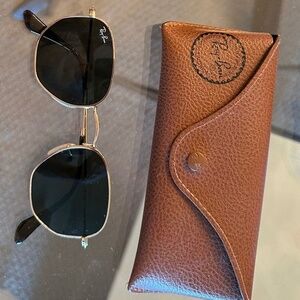 HEXAGONAL FLAT LENSES Ray-Ban